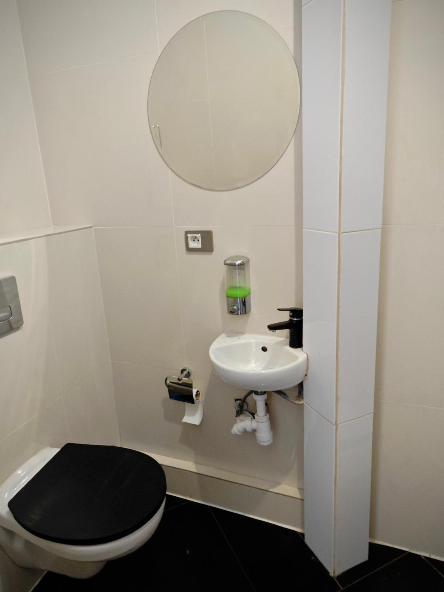 Apartamenty Wilcza - City Center وارسو الغرفة الصورة