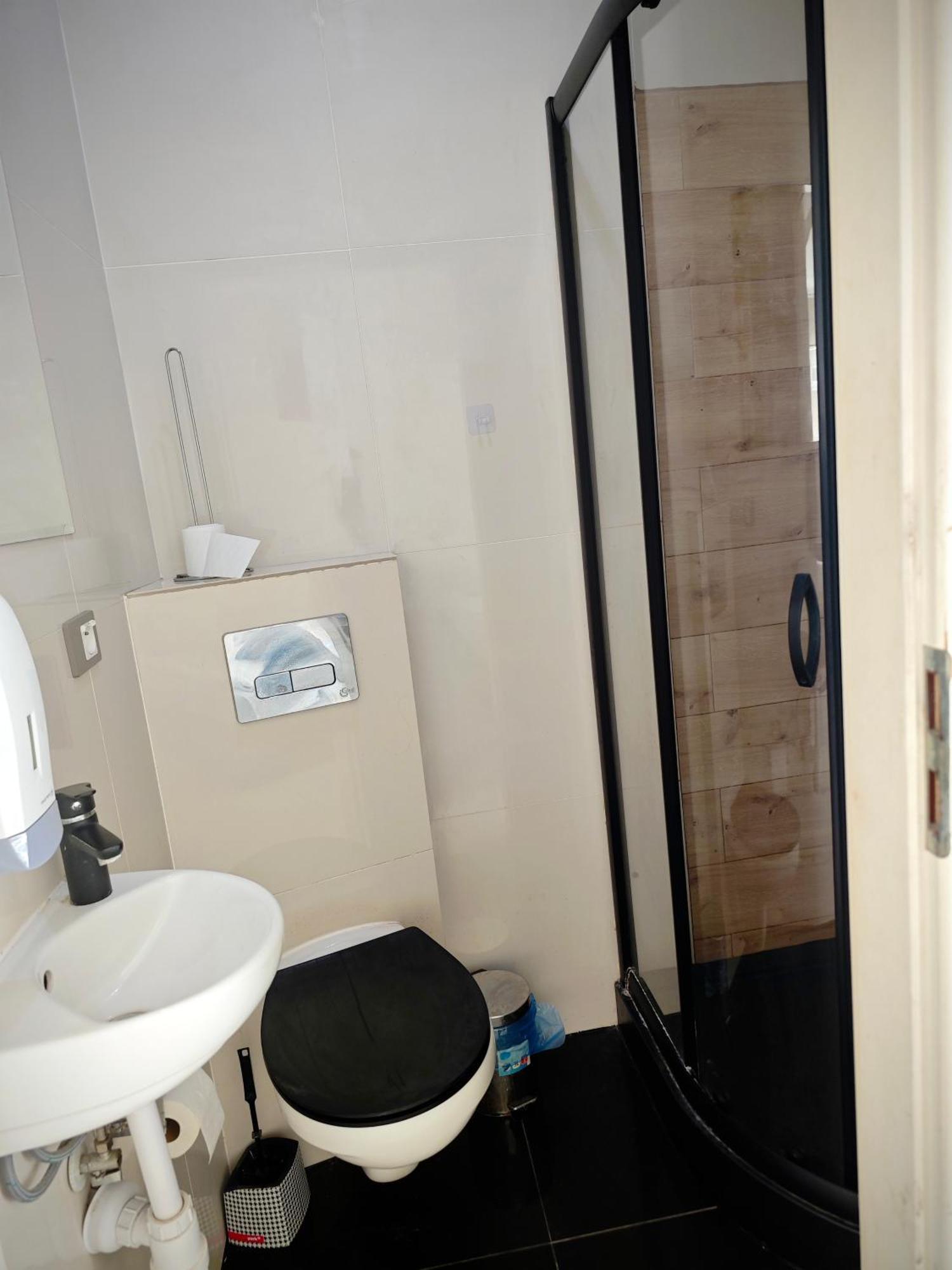 Apartamenty Wilcza - City Center وارسو الغرفة الصورة
